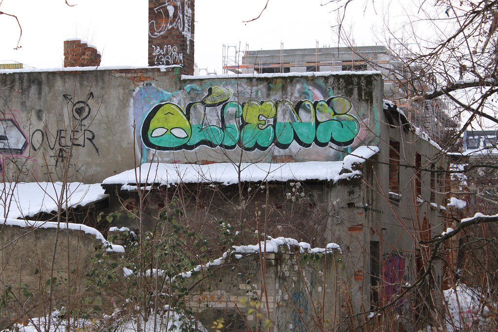 Graffiti Aliens