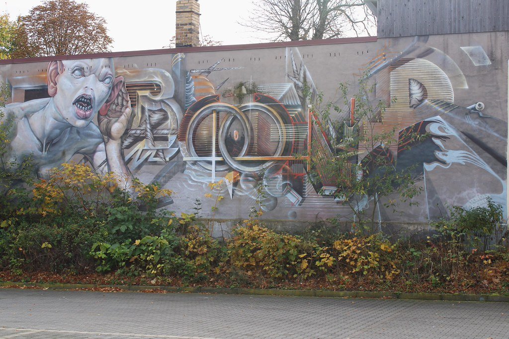 Graffiti: Loomit x Bond Truluv x Uwe Arnold